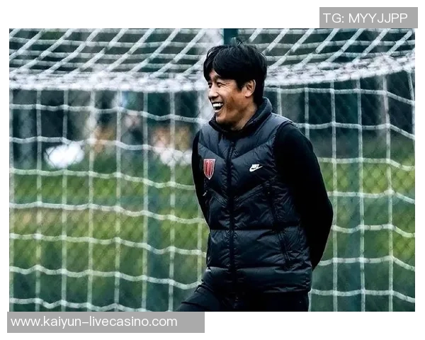 瑞士国脚杨明洋续约成都蓉城主帅徐正源获批准喜讯传来